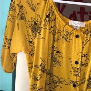 Rue Juju petite off the shoulders top!